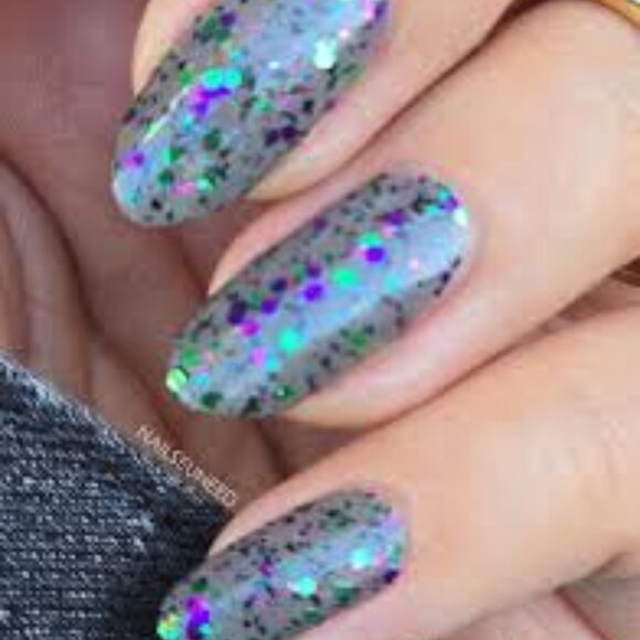 Color Street Nails - Exclusive # 15 - Picture 2 of 3